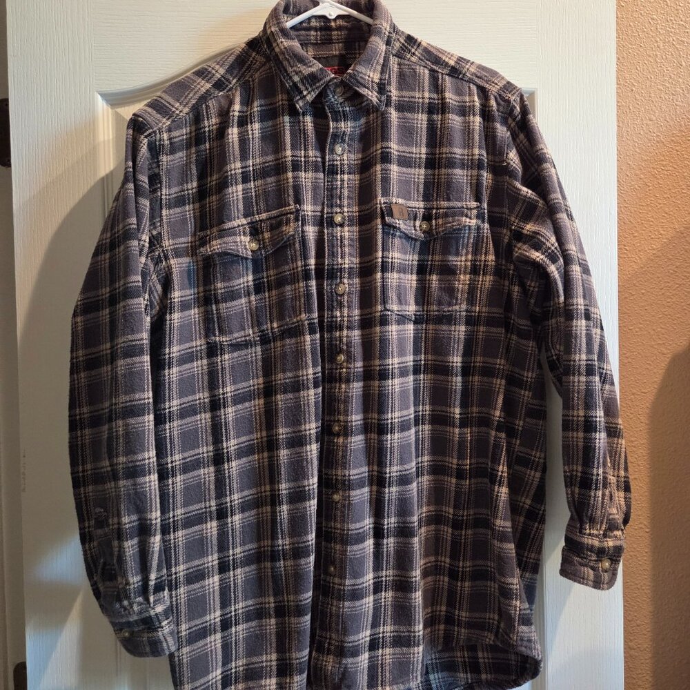 Riggs Workwear by Wrangler Men's XL Flannel Shirt
